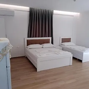  Hotel Opolonia Albania